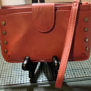 Universal Threads wristlet